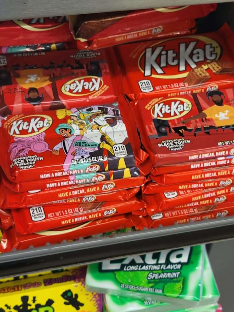 a vending machine filled with lots of kitskats